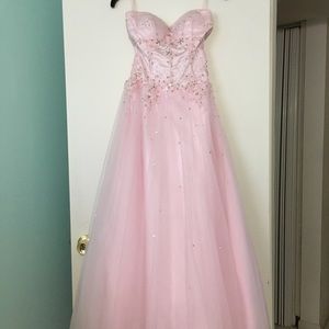Quinceañera dress (sweet 15 or 16)